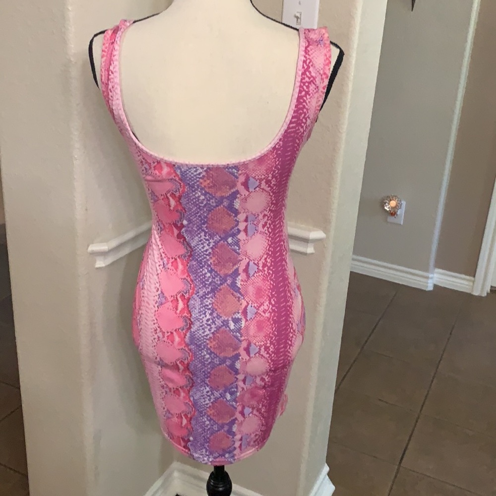 Boohoo pink snake print mini bodycon dress Size 8 - Picture 4 of 17